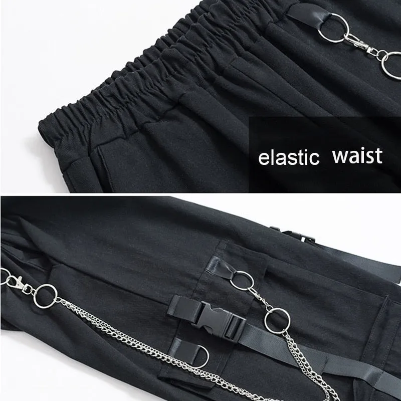 Calça Cargo Preta com Bolsos Corrente