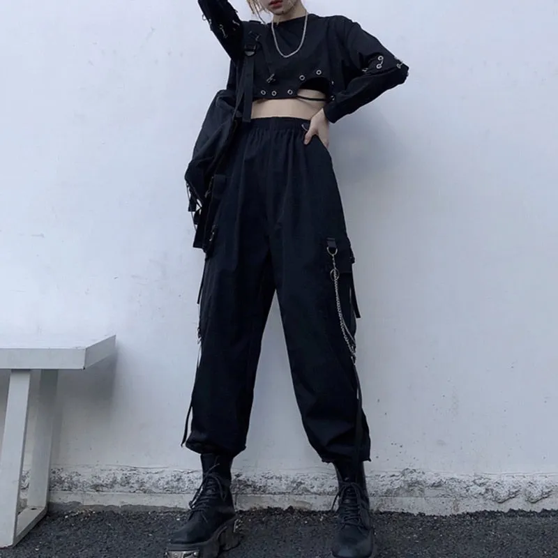 Calça Cargo Preta com Bolsos Corrente