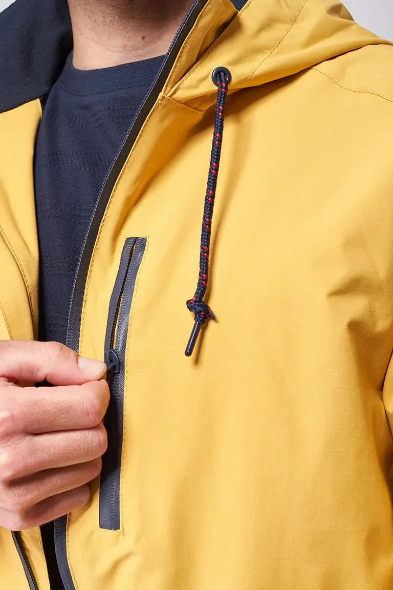 Chubasquero con capucha en nylon 100% waterproof