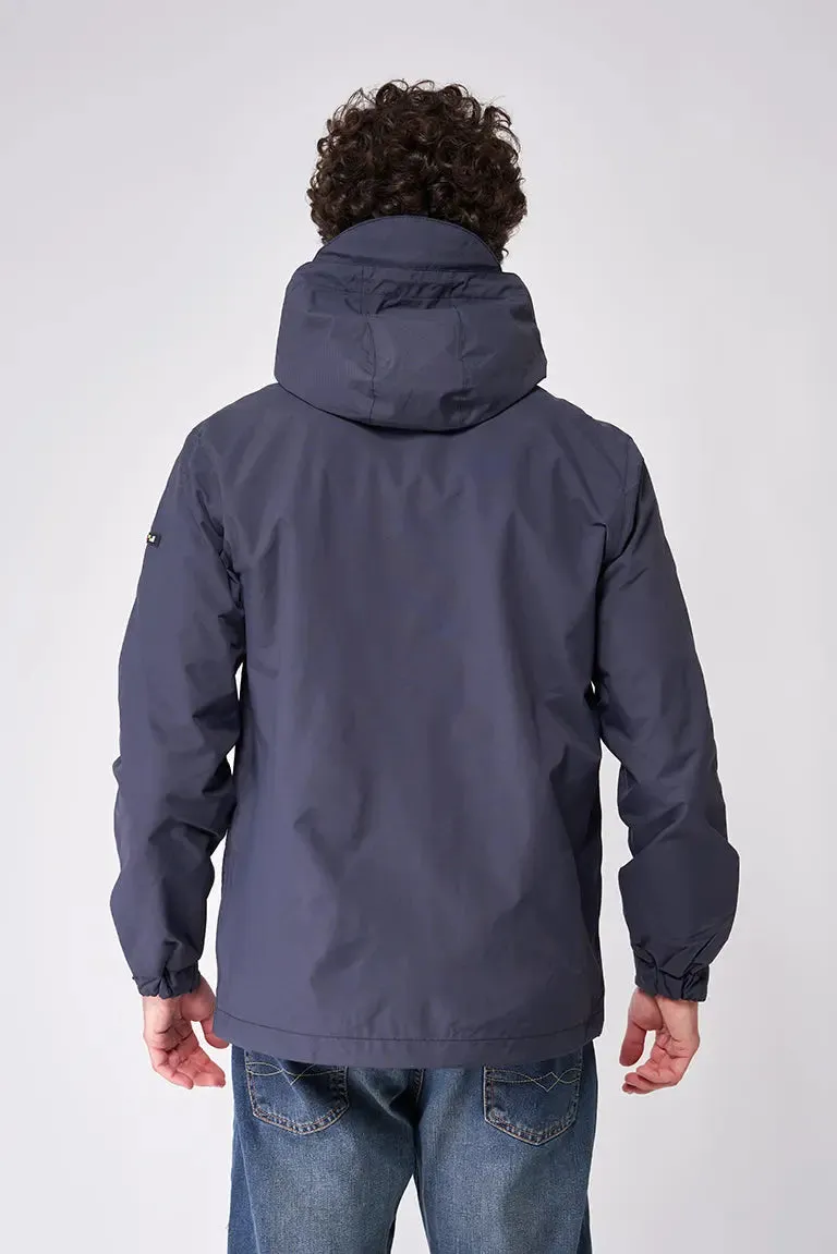 Chubasquero con capucha en nylon 100% waterproof