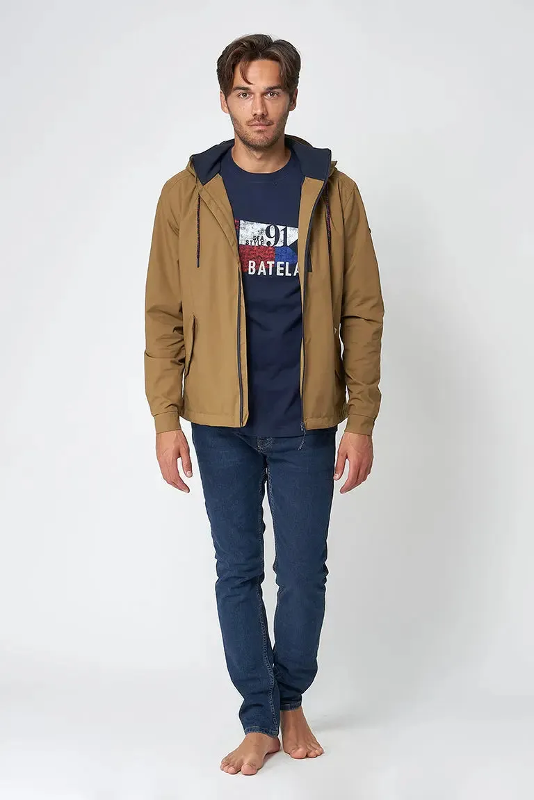 Chubasquero con capucha en nylon 100% waterproof