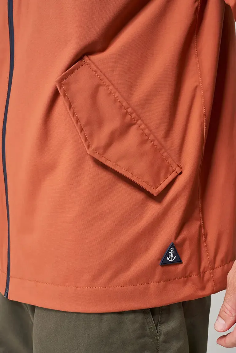 Chubasquero con capucha en nylon 100% waterproof