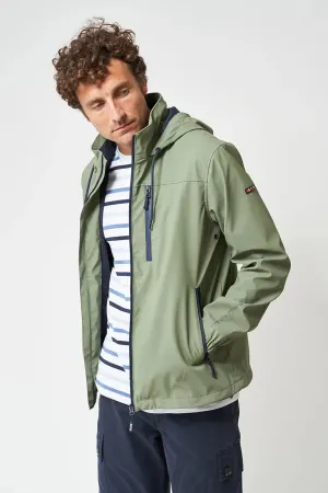 Chubasquero ligero marinero impermeable coordenadas en manga, bolsillo delantero.