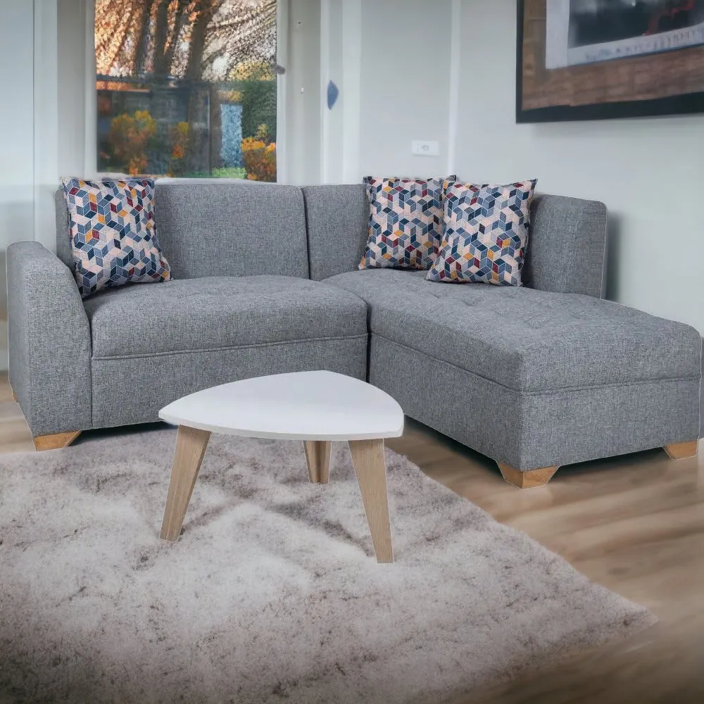 Combo Sofa en L Osaki Tela Gris   Mesa de Centro   3 Cojines Decorativos