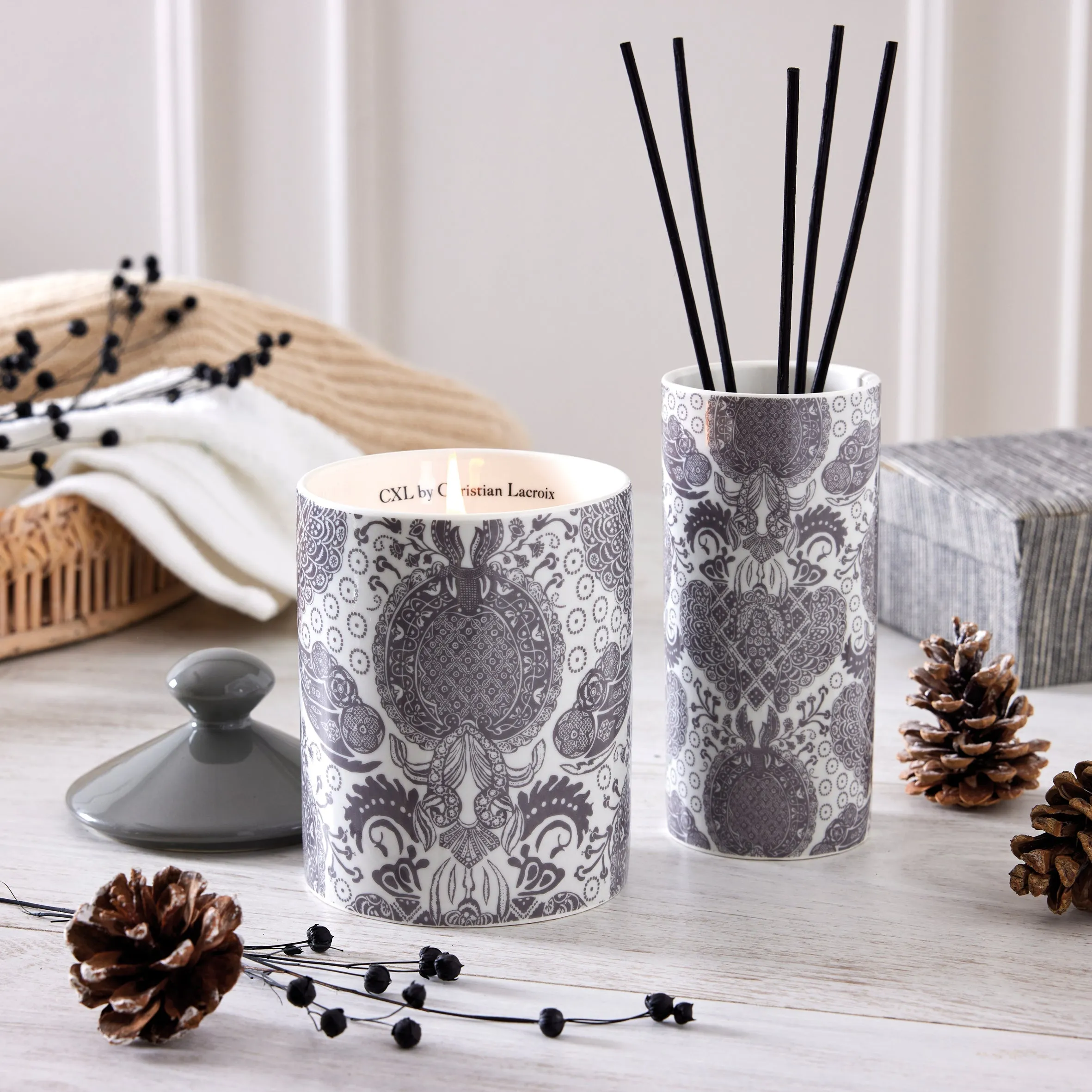 Diffuseur en porcelaine - Arles Gris - Cèdre blanc - 100 ml