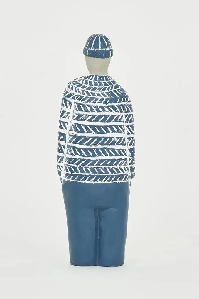 Figura de cemento marinero pintada de azul