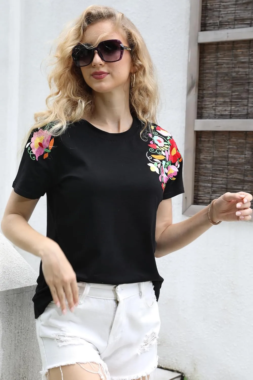 Mexican Shirts for Women: Floral Embroidered T-Shirt Cinco De Mayo Tees Mexico Fiesta Tops Casual Boho Tunic