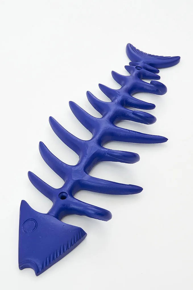 Perchero espinas de pez azul en metal
