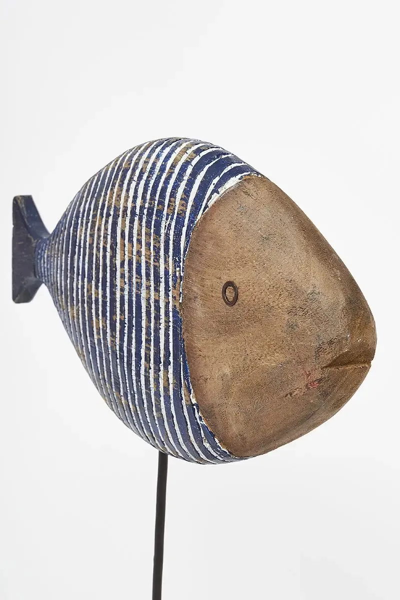 Pez azul de madera